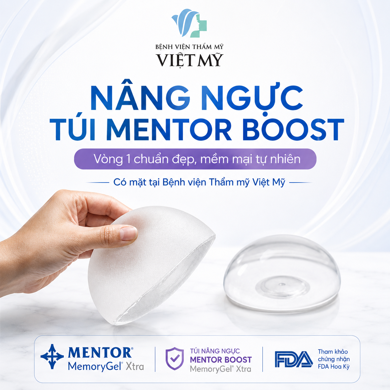 Khách hàng thăm khám trước khi nâng ngực Mentor Boost
